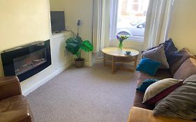 Park Crescent Lodge - Quaint Victorian Home With Free Parking